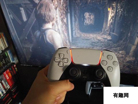 PS5手柄继续使用光条指示屏幕中角色的血量