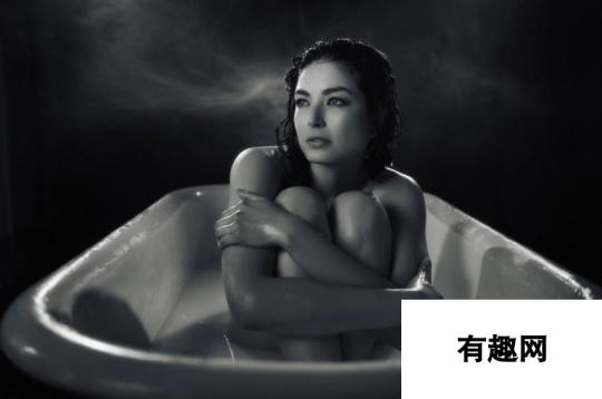 海市蜃楼歌曲梦幻旋律引发热议，网友评论：如诗如画，音乐中的幻境之旅！